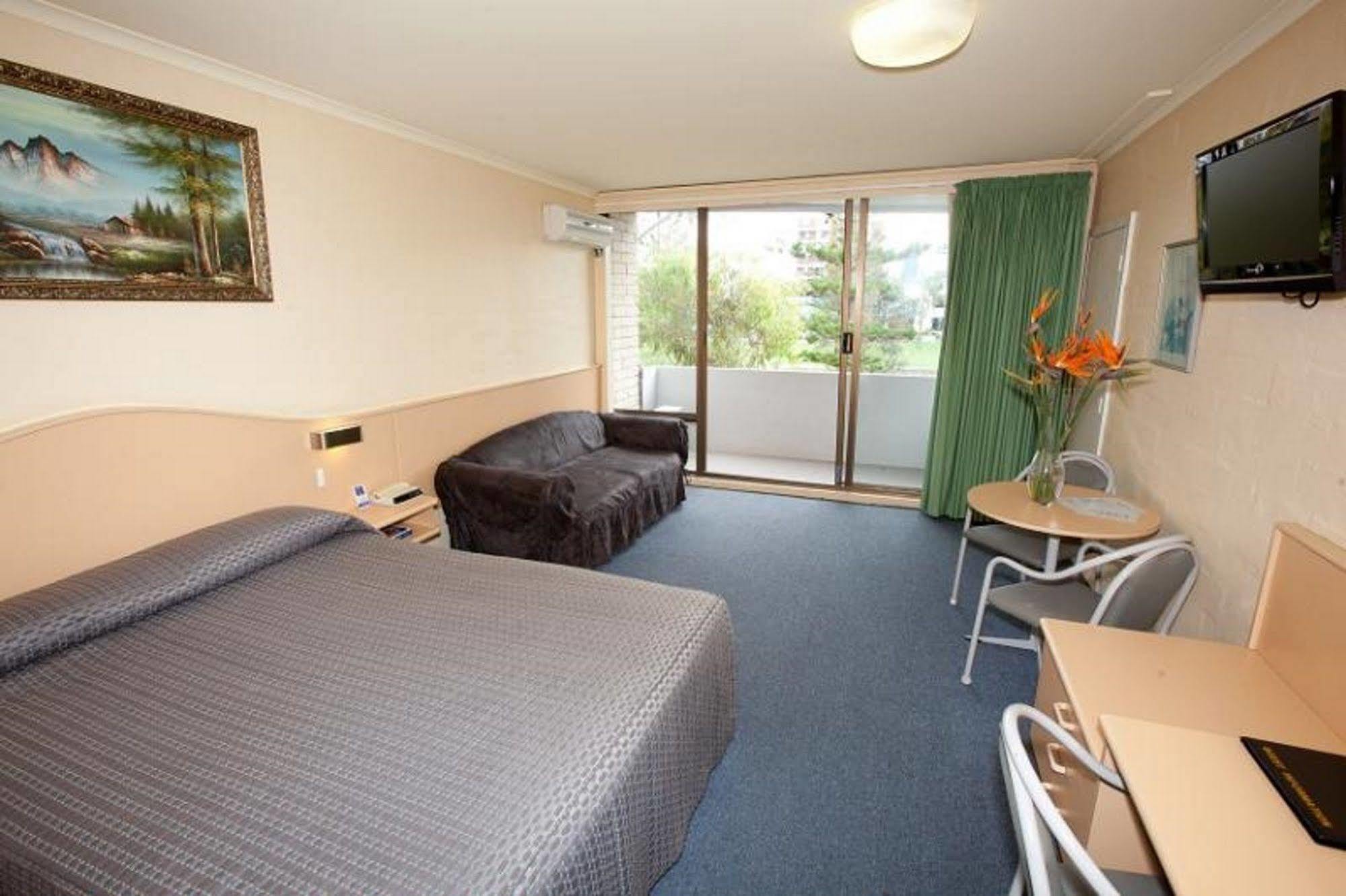 Palm Court Motor Inn Port Macquarie Exterior foto